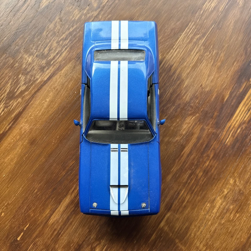 1:18 Ertl Plymouth 'Cuda '70 Street Machine azul na caixa - Imagem 3 de 4