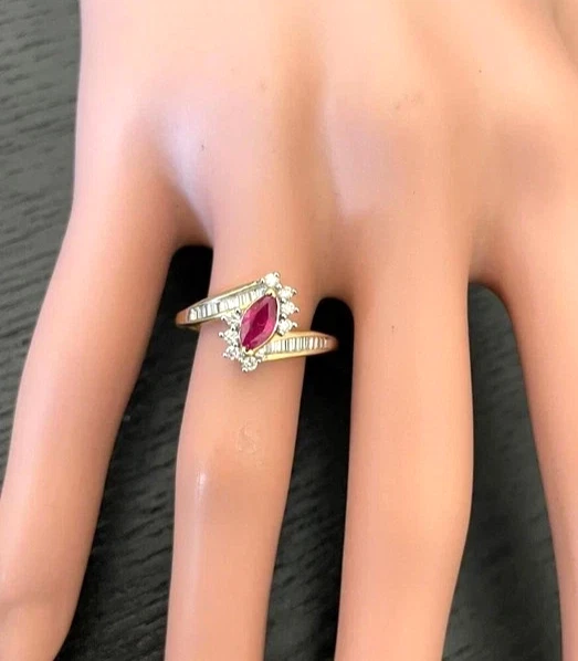 14K Two Tone Gold 0.92 Ct Natural Ruby and Lab Grown Diamonds Vintage Women Ring - Image 3 of 4