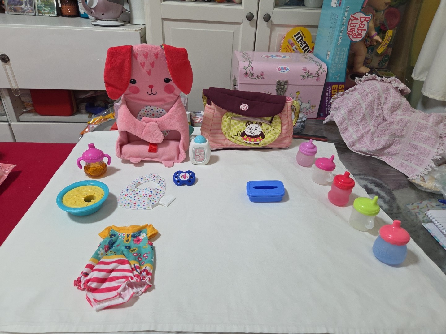Hasbro Baby Alive Lot Jumpe Apple Juice Sippy Bottle Carrier