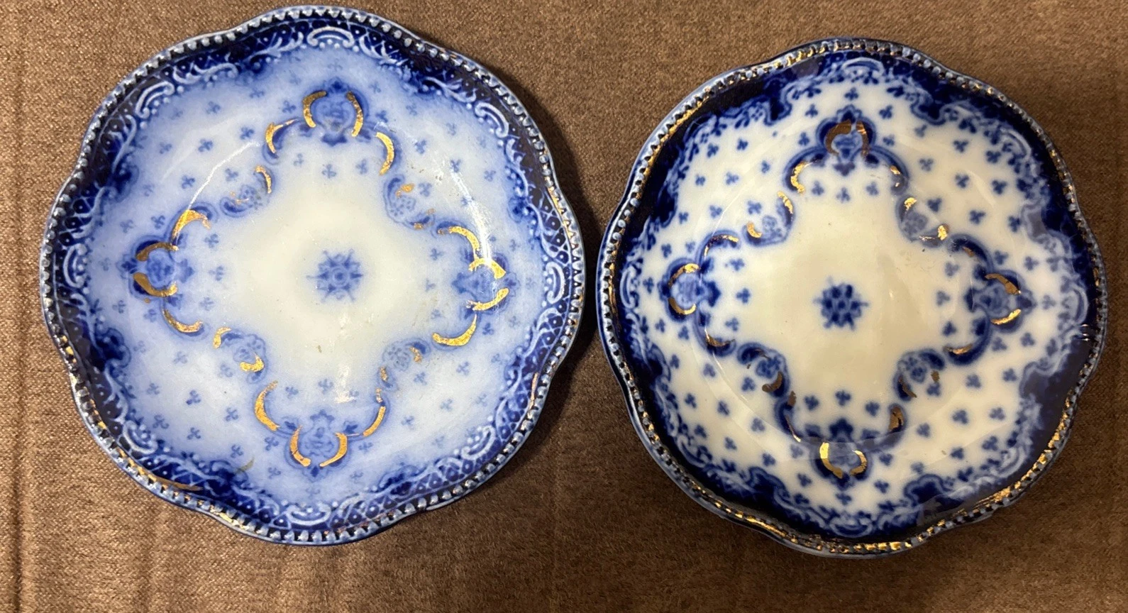 2 Antique Flow Blue Gold Paint Garland Butter Pat Z Mark