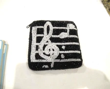 Beaded coin purse, Music notes theme