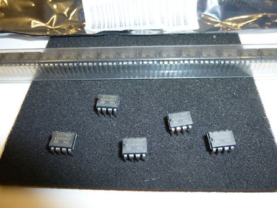 4 Stück / 4  pieces  EFG71891PD DTMF GENERATOR FOR BINARY CODED HEXADECIMAL DATA
