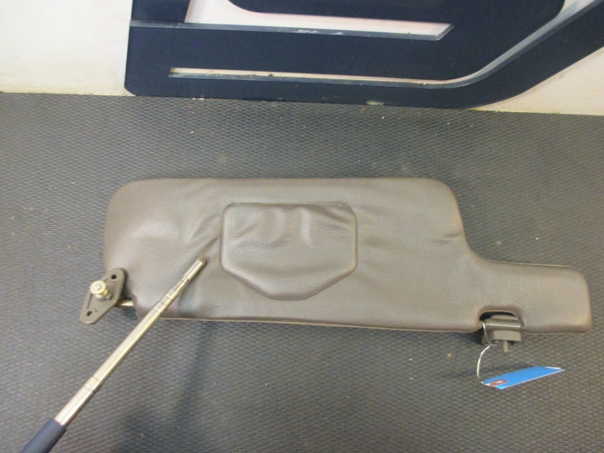 For 1984 Nissan 300ZX Coupe Turbo Passenger Right Sun Visor + Clip