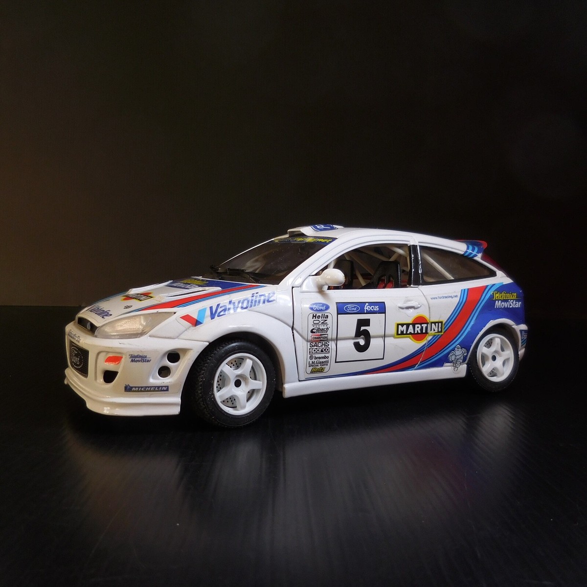 N9192 métal Ford Focus Burago 1/18 voiture course rallye sport automobile