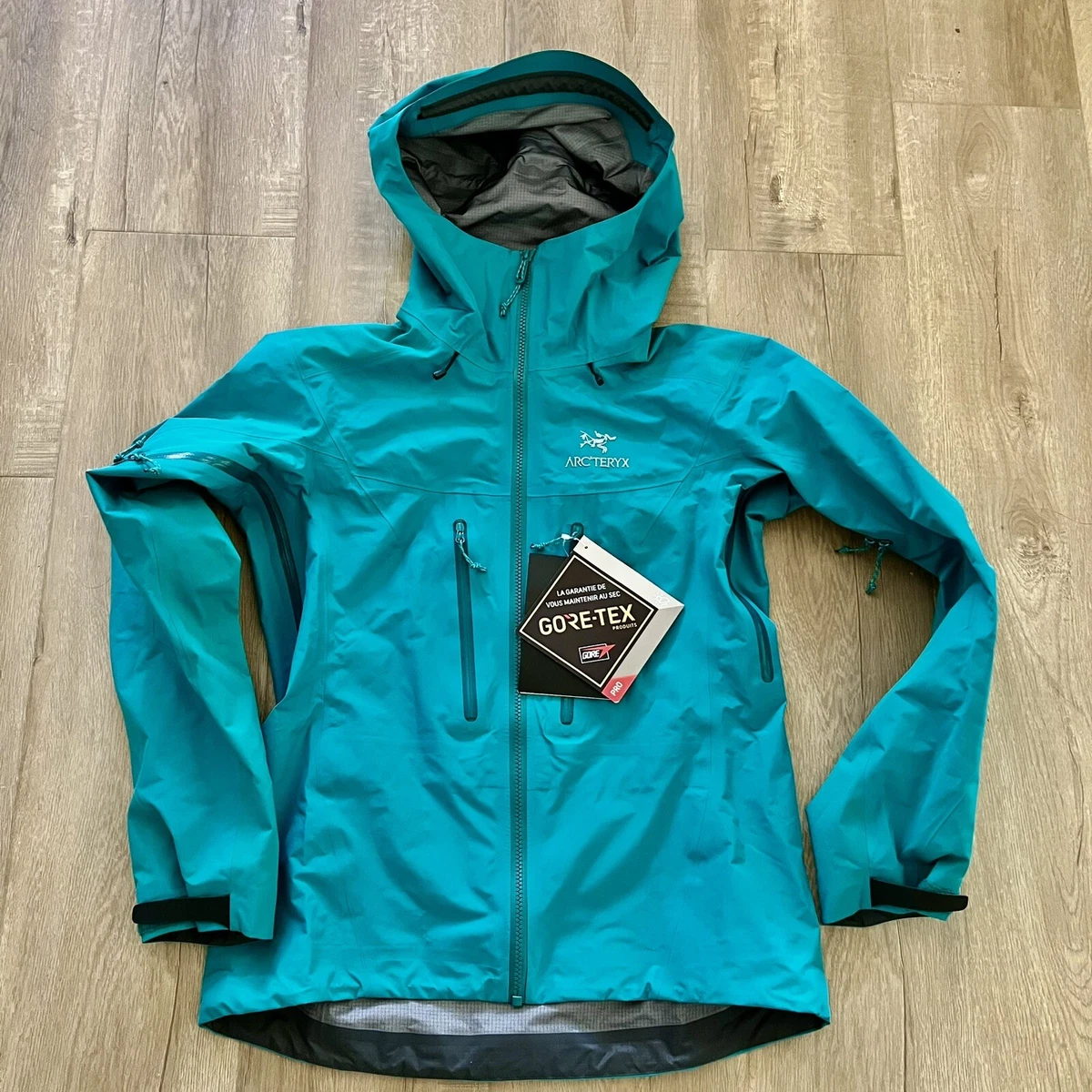 NWT Arcteryx Alpha AR jacket women s Illusion size S