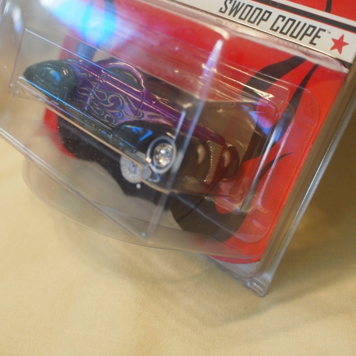 Hot Wheels 35周年 Swoop Coupe Amazon.com: Hot Wheels Swoop Coupe, Yellow/Green 136/223
