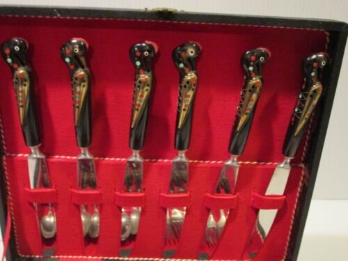 Stunning Vintage 18-Piece Dessert Utensil Set, Rooster Handles - Picture 3 of 10