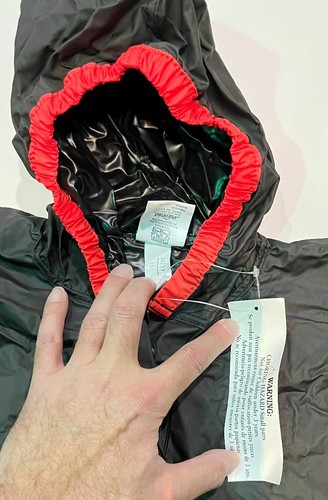 Spider-man boys rain poncho in carry bag NWT NEW Pyramid Marvel - Picture 2 of 4