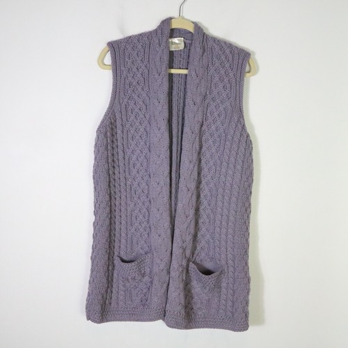 Cardigan Kilronan Knitwear lana merino irlandese maglia a cavo viola medio senza maniche