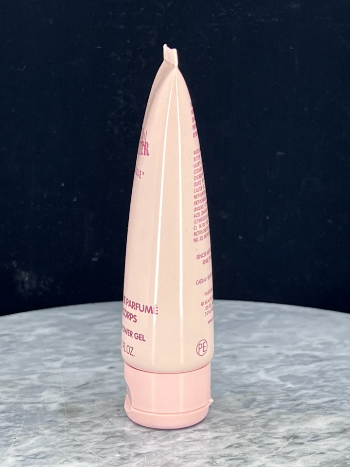 Gel de ducha perfumado Jean Paul Gaultier "Classique" - (2,5 oz) VENTA DE VACACIONES Foto 2 de 4