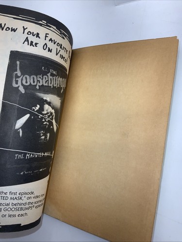 Org. Goosebumps #47 “Legends Of The Lost Legend” 1st Print Vtg 1996 R. L. Stine - Picture 11 of 13