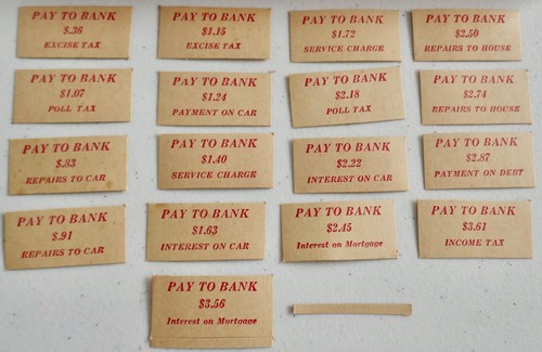 Vintage 1936 MILTON BRADLEY'S EDUCATIONAL TOY MONEY AND THE GAME OF BANKING Nice - Picture 5 of 23