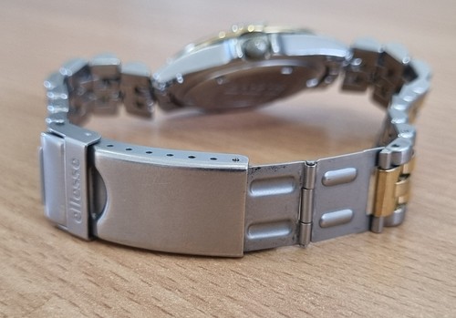 Ellesse SS gold dial dated Swiss V8 7 jewel Diver style watch - Picture 9 of 10