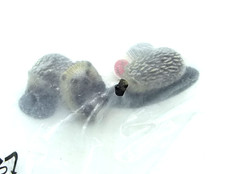 Schleich14623 Igel Jungen  Figur Tierfigur ca. 7,5 cm mit Fähnchen NEU