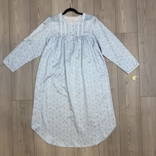 NWT Miss Elaine Nightgown Womens Medium Light Blue Paisley Pleated