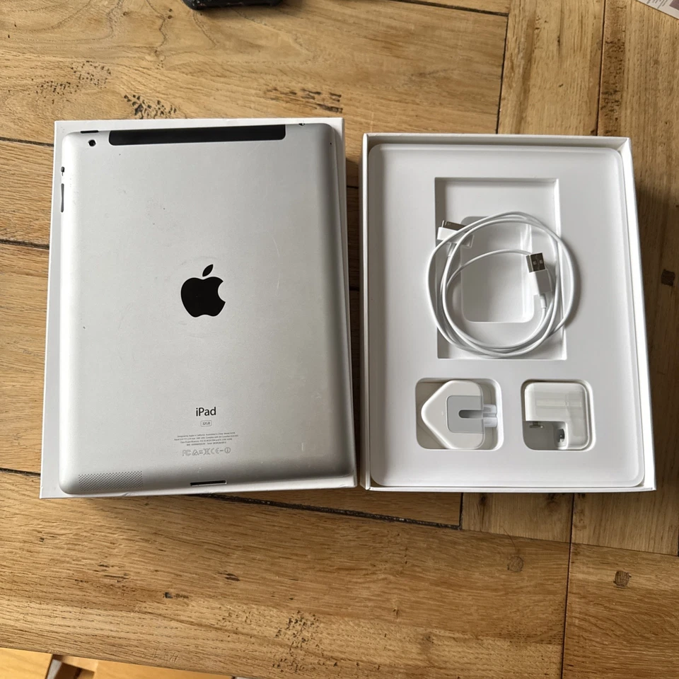 Apple iPad 2 - A1396 - 32GB - Wi-Fi + 3G cellular - Black/Silver - Image 2 of 2