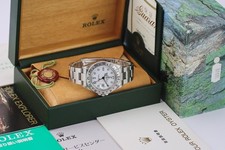 2001 Rolex Explorer II 16570 Polar White / Full Set / Beautiful