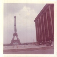 Vintage 1963 Kodacolor Photo Eiffel Tower Paris France Scenic View