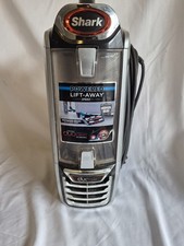 Shark Powered Lift-Away Duo Clean UV810 read Description 