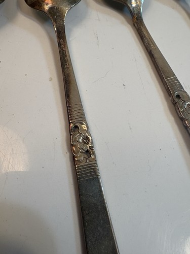 Juego de cubiertos vintage Oneida Community plateado patrón CORONACIÓN 18 piezas - Imagen 14 de 15