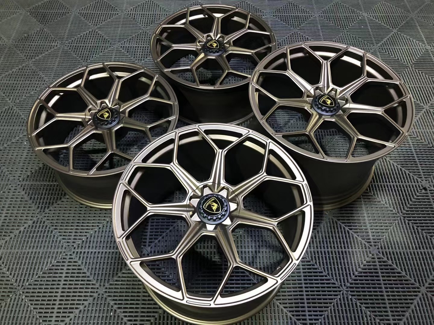Lamborghini Urus 2018-2025 Wheel