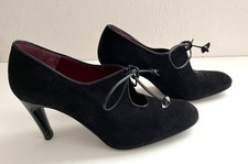 Vintage Charles Jourdan Black Suede Bow Pump Size 6M Made in Spain