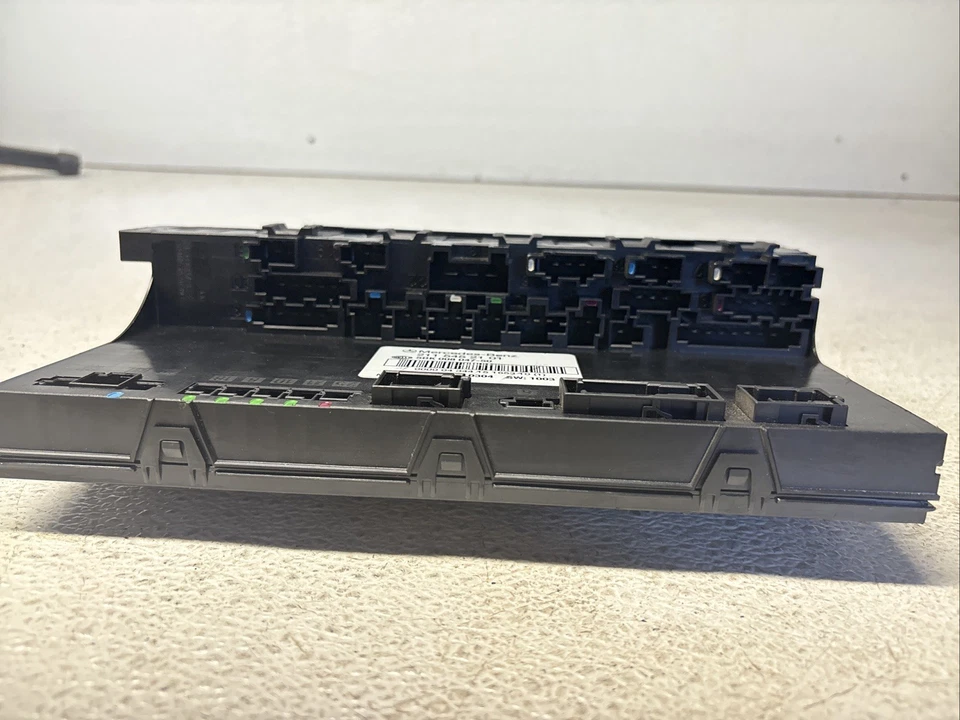 MERCEDES W211 E320 E350 E500 2004-2009 MÓDULO DE CONTROL RELÉ CAJA DE FUSIBLES SAM trasero Foto 2 de 4