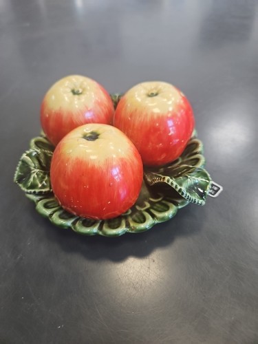 Vintage Ceramic Apple Dish. Majolica Cabbageware Handmade 1970s Kitsch Portugal - Picture 2 of 12