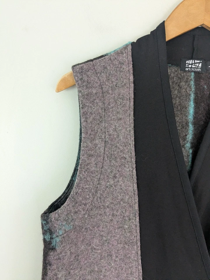 ARTE DE PANO Arte de Usar Colete Taos de Feltro de Lã Exclusivo Feito Artesanal Lagenlook Grande - Imagem 4 de 4