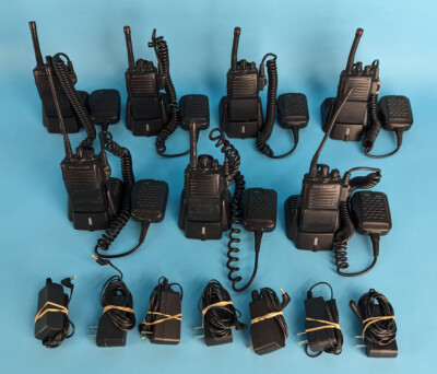 LOT OF 7 VERTEX VX-351-G7-5 UHF RADIOS: microphone,  charging base |010-7058617