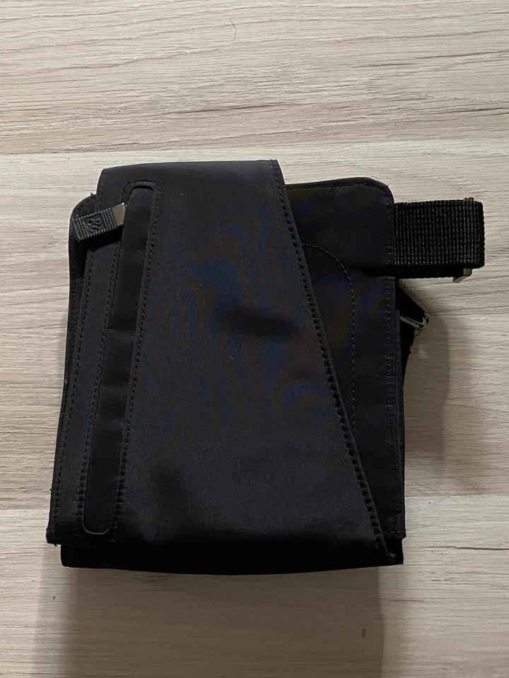 Sacoche à bandoulière Holster Tissu Noir Frankie & Johnnie - Photo 4/4