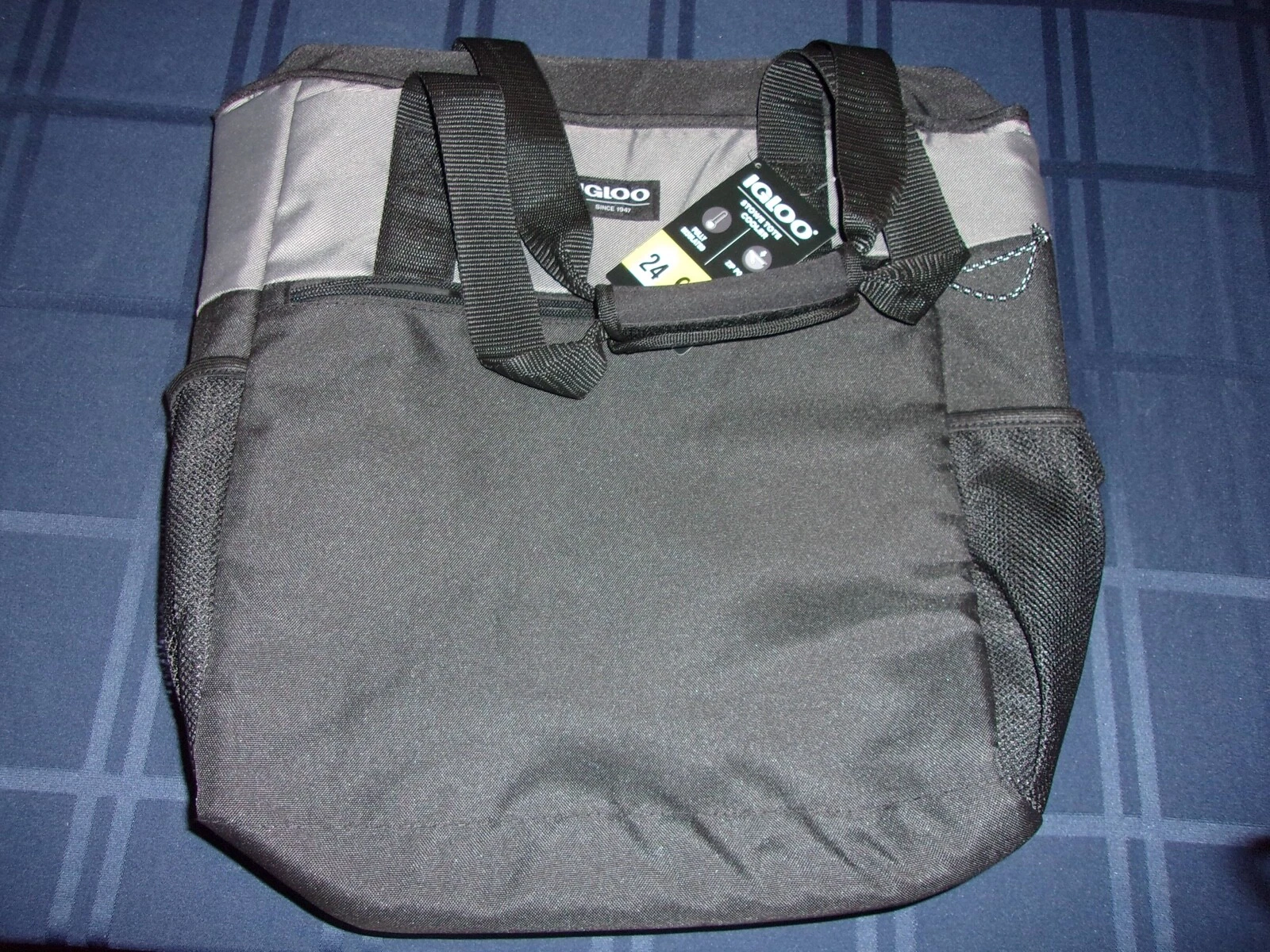 Igloo 24 Can STOWE Cooler Lunch Tote Bag NEW NWT BLACK GRAY 2022 LEAK RESISTANT