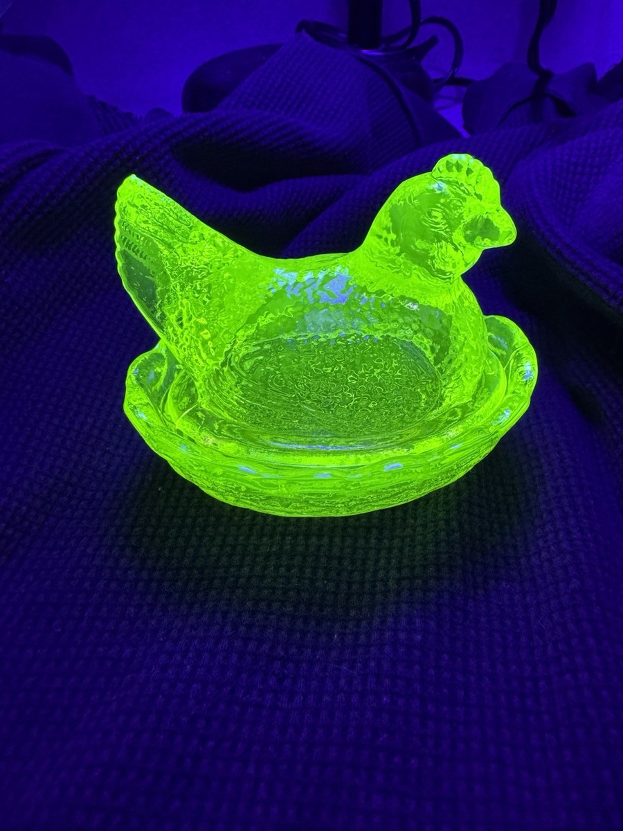 Vintage Mini Rosso 3.5” Mini Hen On Nest Vaseline Uranium Glass