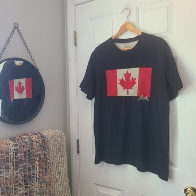 Roots Canada Embroidered Stitched Maple Leaf Flag T Shirt Sz XL Black Red Casual