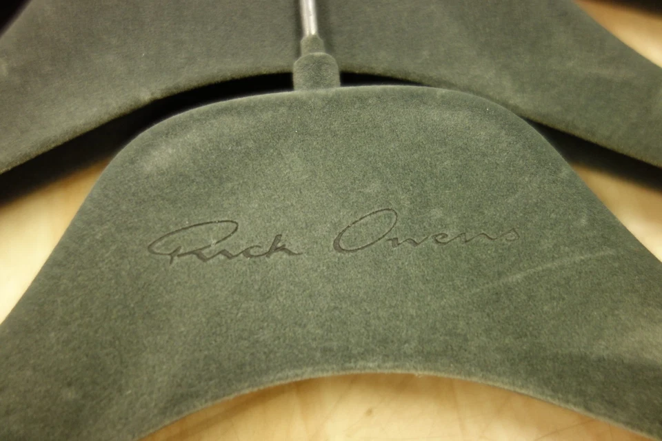 Kleiderbügel Rick Owens anthrazit 39 Stück für Bluse Mantel... komplett mit Samt