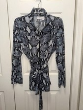Women's CHICO'S Gray  Black Snakeskin Metallic Print Jacket-Size 2/M/12-EUC