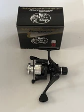 Bass Pro Shops Mega Cast 20RD Spinning Fishing Reel w Box & Papers Reverse Drag