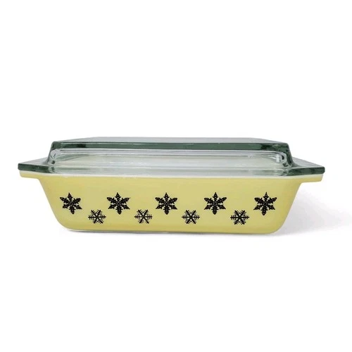 Pyrex Gaiety Shallow Spacesavor Black Snowflake Casserole Dish Vintage