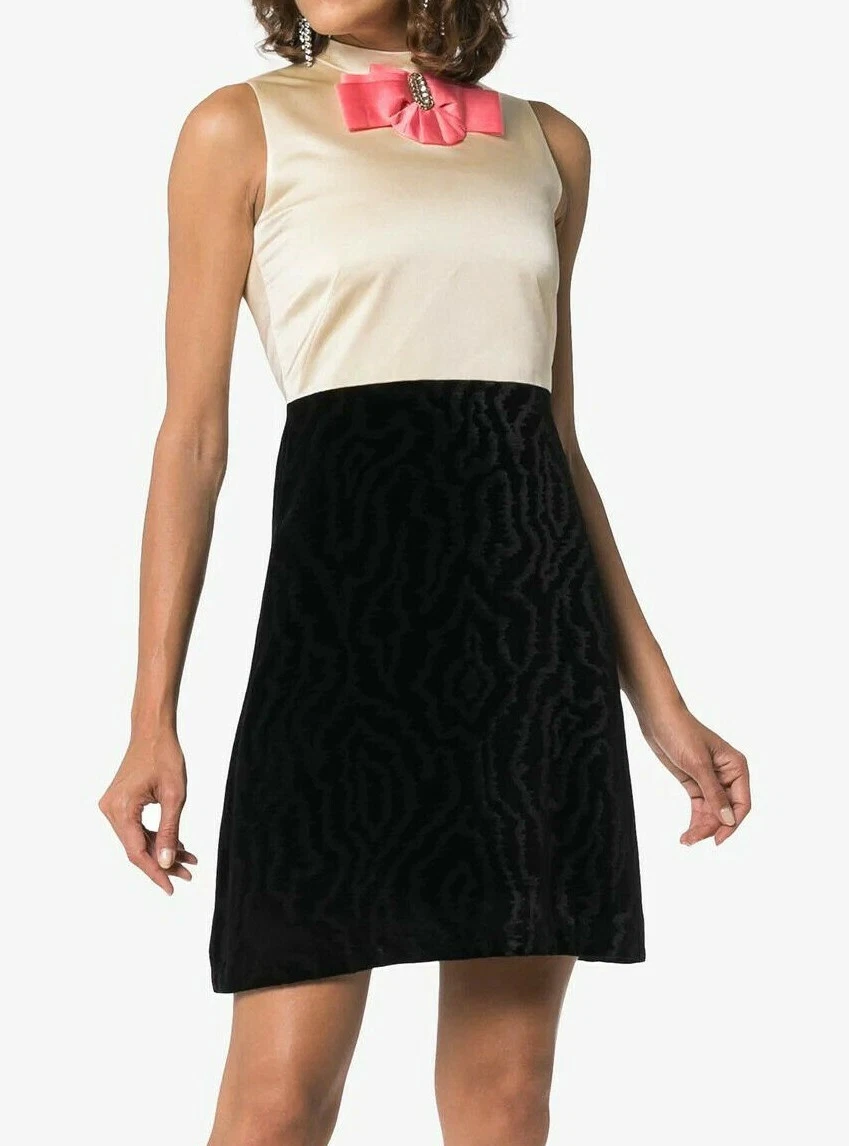 Robe neuve authentique Gucci ligne A nœud velours satin crème noir taille 44