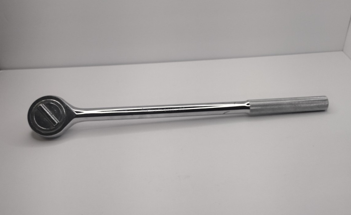 KTool KTI-24090 3/4 dr. Round Head Ratchet Knurl Handle 19.5 Long Chrome Finish