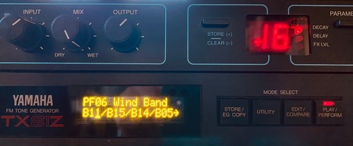 YAMAHA TX81Z FM Synthesizer OLED display + LEXICON ALEX Effect Processor
