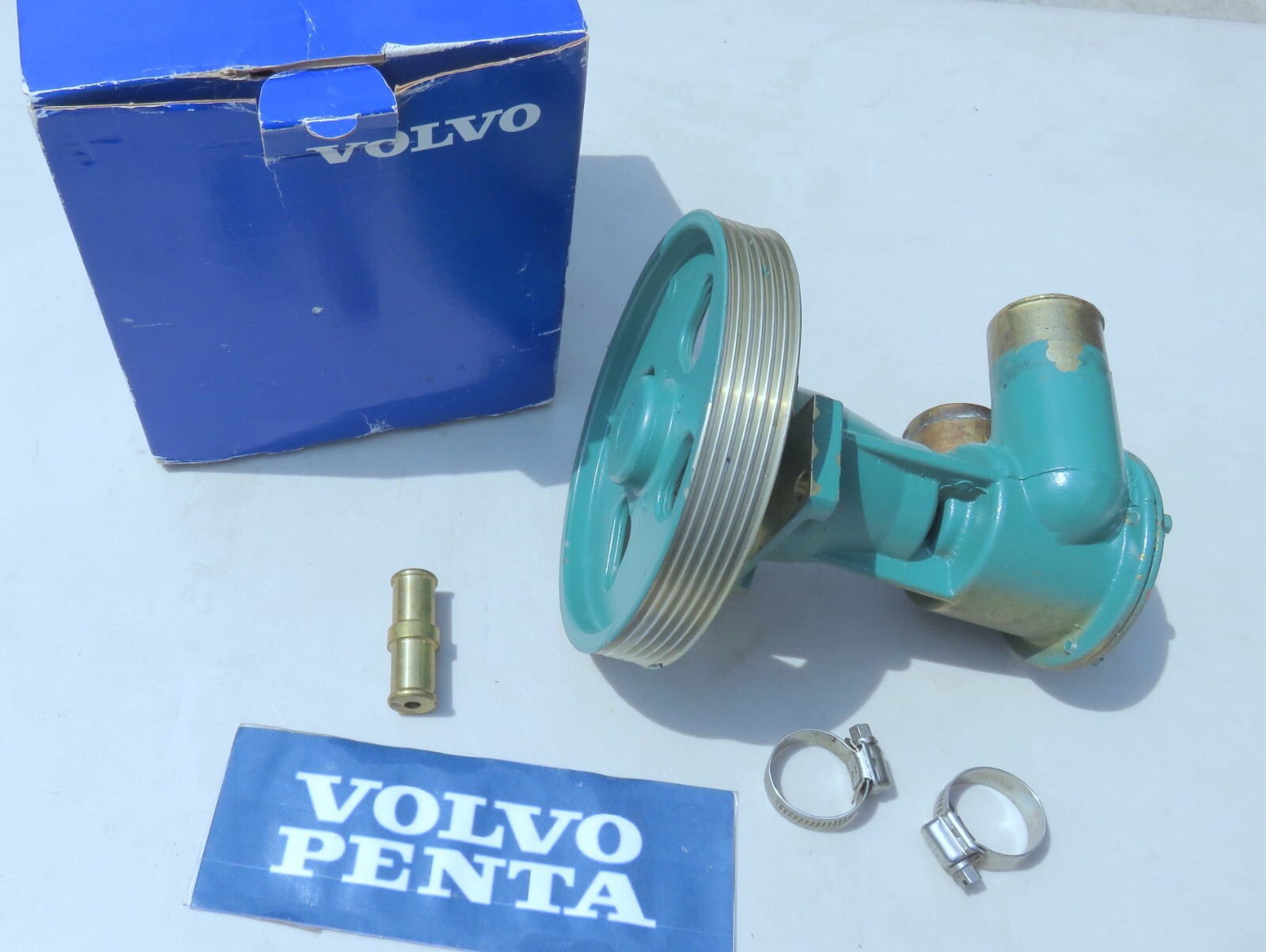 A76 New Genuine Volvo Penta D3 Raw Sea Water Pump Marine Diesel 