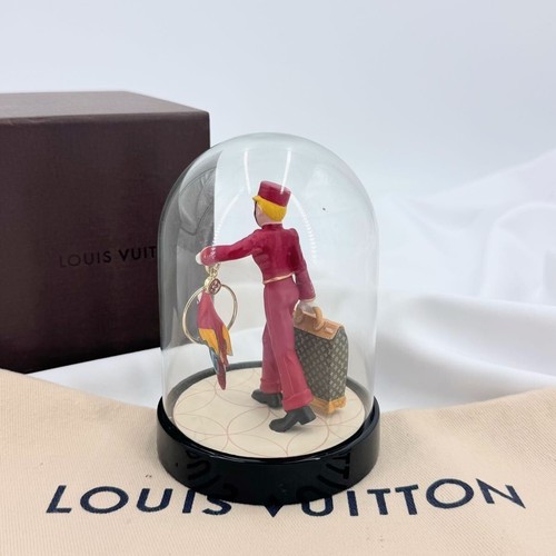 Louis Vuitton Glass Snow Globe Dome Hotel Page Boy Limited 2012 w/Box - Picture 6 of 10