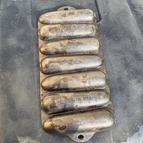 Vintage WAGNER Cast Iron Corn Bread WHEAT STICK or CORN COB PAN "C" USA