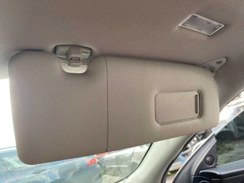 Parasol de pasajero cupé iluminado para BMW 650i 538884 06-10 Foto 2 de 4