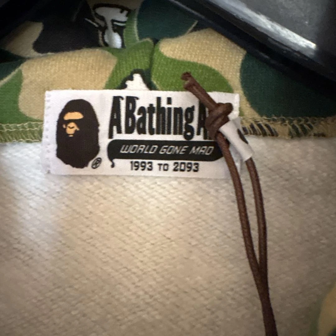 A BATHING APE (BAPE) Felpa con cappuccio mimetica Snoopy PEANUTS m719 A Bathing Ape ABC cotone verde usata