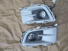 2009-2010 Mazda 6 Driver &  Passenger Side Fog Lights w/ Trim OEM