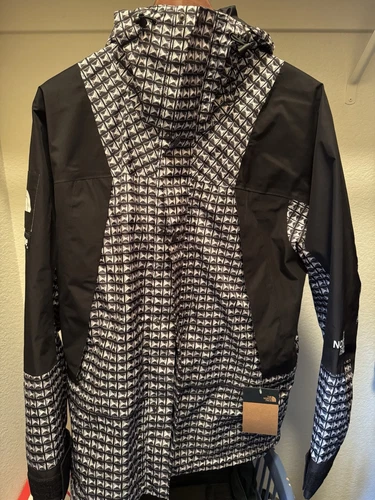 Veste légère montagne cloutée Supreme The North Face noire moyenne SS21 100% DS