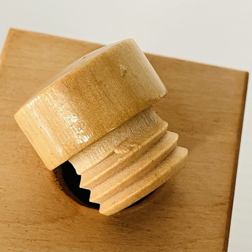 Salt & Pepper Shakers Large Wood Rose Print Made In Japan - Picture 11 of 15
