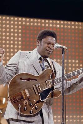 BB King sings ''The Thrill is Gone'' 1973 Singer Band Music Old Photo 2